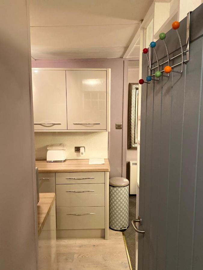 Coastal Cabin Chalet Roch المظهر الخارجي الصورة